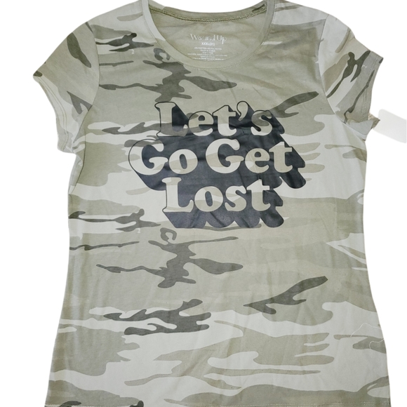Wound Up NWT Junior Plus "Let's Go Get Lost" Camo Short Sleeve Graphic Tee 780 - Picture 2 of 4